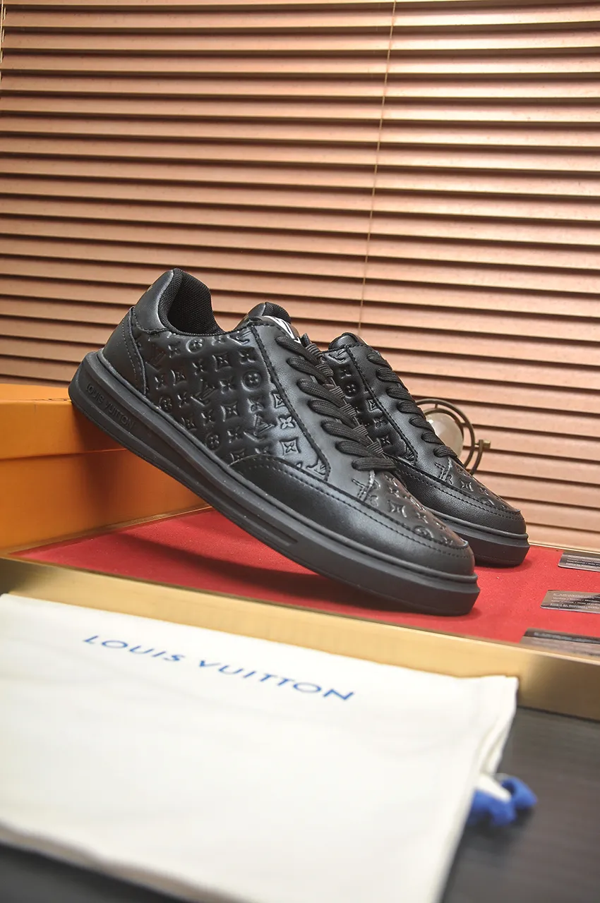 Men's shoes💰440💶【LOUIS VUITTON】Same model from LV.Louis Vuitton official website [satisfied] original single hot model LV original factory cowhide material👑1:1 original plate sheepskin lining, body accessories one-to-one molding💪 counter quality 🙏 Dear friends, if you still worry about wearing matching shoes💋, then these shoes are your best choice🎁🎁! 38-45 (45 is custom-made and cannot be returned or exchanged)